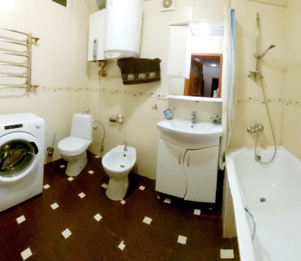 Apartment On Skorykovskyi Lane 4 Dnipro Eksteriør billede